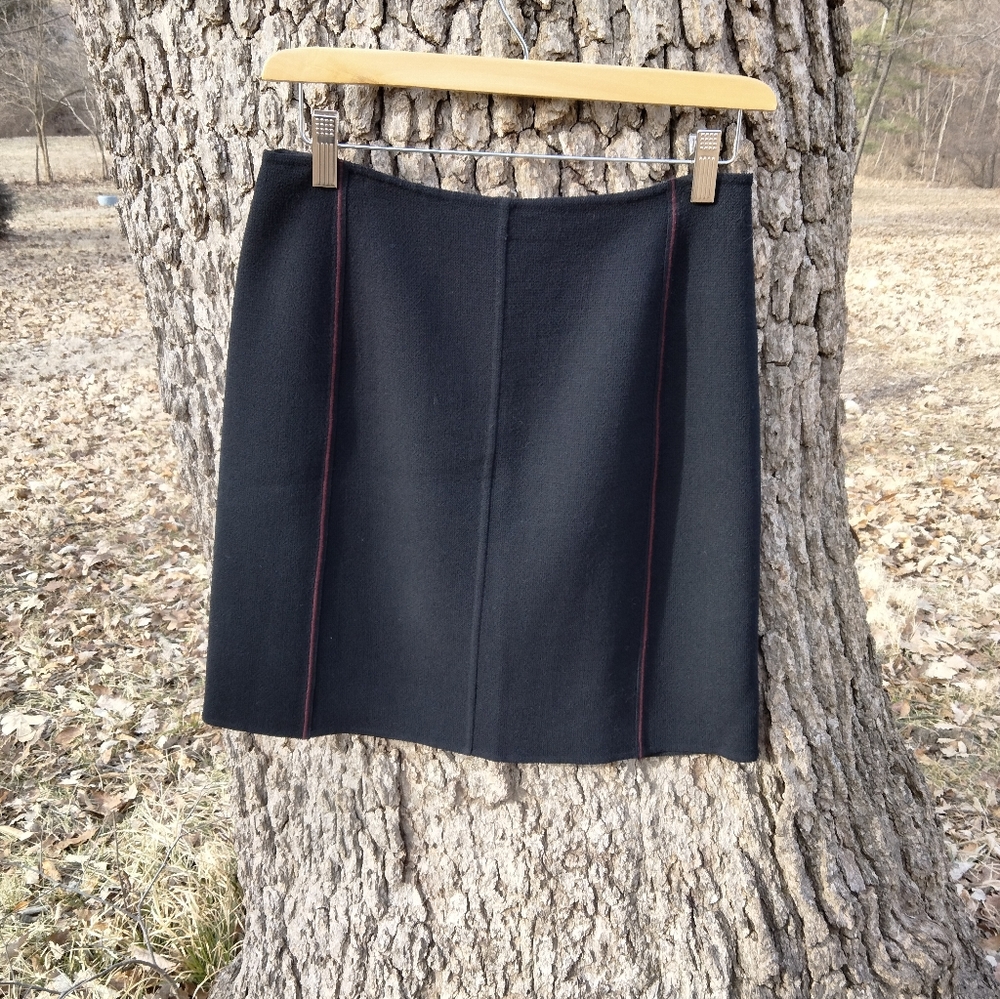 ⬇️Price Drop!⬇️ Anne Klein 100%Wool Skirt in size 4P